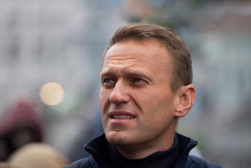 Анонос изображения к новости Зимой Навальный отдыхал в Таиланде! А сегодня Германия его встречала круче, чем президентов. За какие заслуги такое внимание?