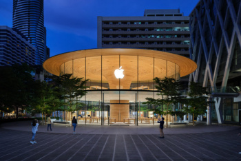Apple Central World -  второй розничный магазин продукции Apple открыт в Бангкоке