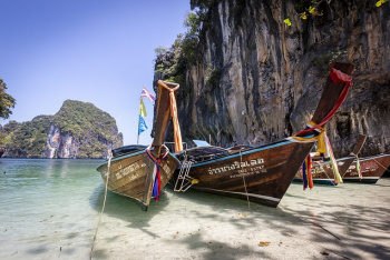 Новости Таиланда: 1763 новых случаев заболевания, введение комендантского часа, закрытие пляжей в Паттайе
