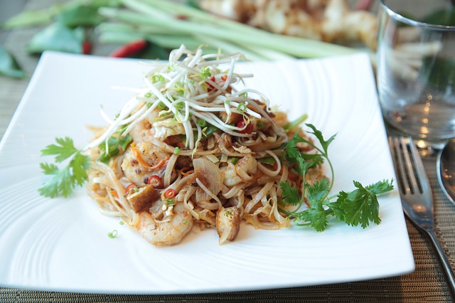 Чем заняться в Паттайе: сходить в тайский ресторан и отведать популярные азиатские блюда