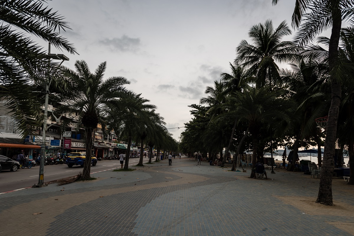 Beach Road - улица для утренних пробежек рядом с отелем Bella Villa Prima