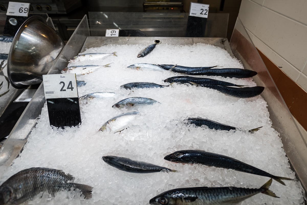 Свежемороженная рыба в Таиланде стоит очень дешево