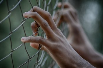Читательская история о том, как девушка застряла в КПЗ в Бангкоке