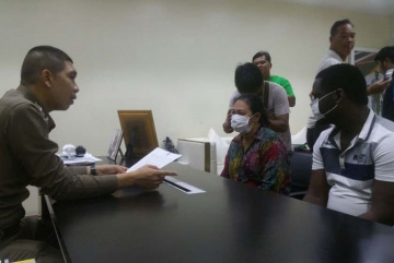Анонос изображения к новости Нигериец и его тайская жена были арестованы в Чонбури за вымогательство