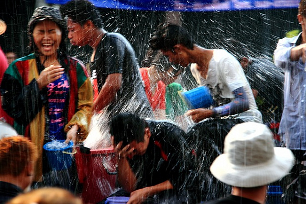 Изображение для статьи - Празднование тайского Нового года Сонгкран