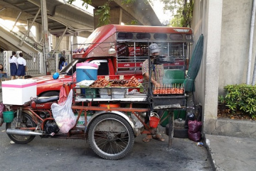 Изображение для анонса к статье - Уличная кухня: что такое макашница в Таиланде?