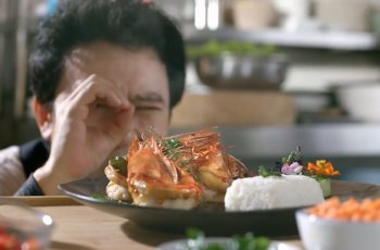 "Повар" - смешная тайская реклама про вкуснющий рыбный соус. Ох уж эти тайцы... Смотреть строго после обеда!