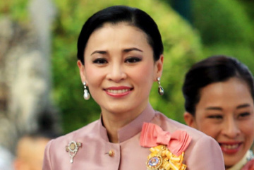 Анонос изображения к новости 3 июня - день рождения Королевы Таиланда