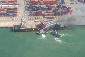 Анонос изображения к новости Взрыв токсичных химикатов в порту Лаем Чабанг недалеко от Паттайи