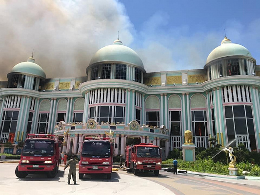 Изображение для новостной статьи - Новости Паттайи: Пожар во Дворце Куриного Короля