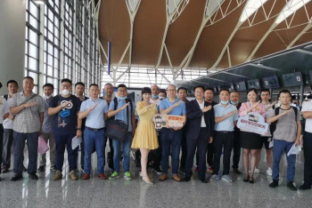 Первый самолет из Китая приземлился в аэропорту Бангкока