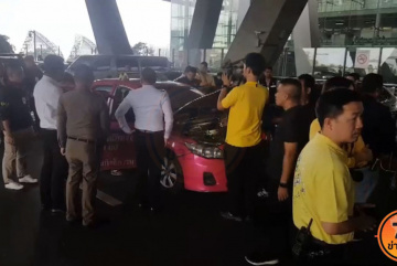 Анонос изображения к новости Таксист в Бангкоке был арестован за слишком большой счет