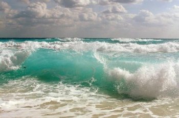 Женщина из Томска умерла от сердечного приступа купаясь в море