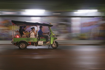 Изображение для анонса к статье - Общественный транспорт в Паттайе. В чем разница между тук-туком и сонгтео