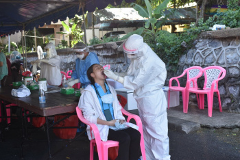 Сегодня в Таиланде: одобрение вакцины Синофарм, поиск африканского вируса на юге и свежая статистика заболеваемости
