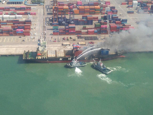 Изображение для новостной статьи - Взрыв токсичных химикатов в порту Лаем Чабанг недалеко от Паттайи